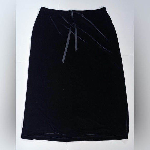 Vintage Black Velvet Maxi Skirt Petite Medium Goth Core Dark Romance Classic - Picture 1 of 4